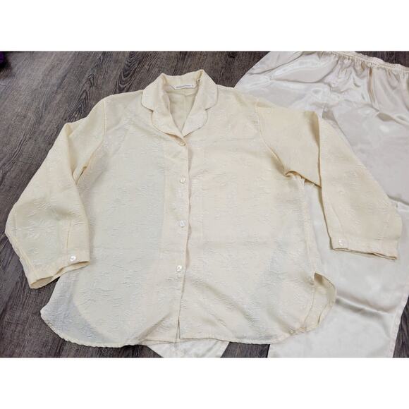 Victoria's Secret Other - Victoria's Secret Vintage Pale Yellow Satin Pajamas Set Top Pants Size Medium